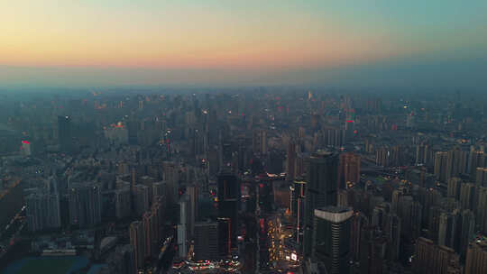 城市高空俯瞰夜景全貌