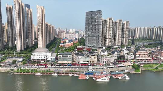 长沙渔人码头航拍湘江潇湘北路岸边建筑风光