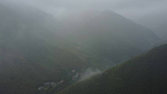 山中迷雾 山 雾 山峦叠嶂 群山