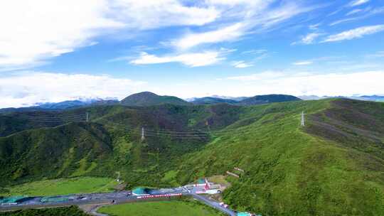 4K川西雨后山峰草原自然风光航拍