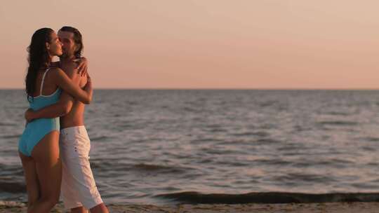 浪漫情侣海滩暑假度假高品质视频