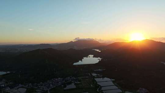 4k广东绿水青山水库乡村日出自然风光