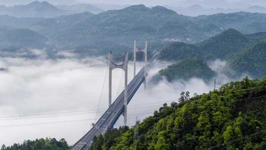 航拍武陵山区云雾中的高速公路路高架桥