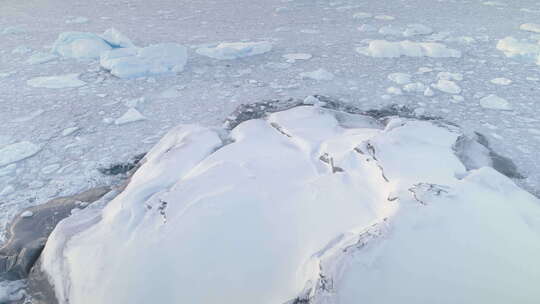 冰雪覆盖的土地，冰海。南极洲拍摄。视频素材模板下载