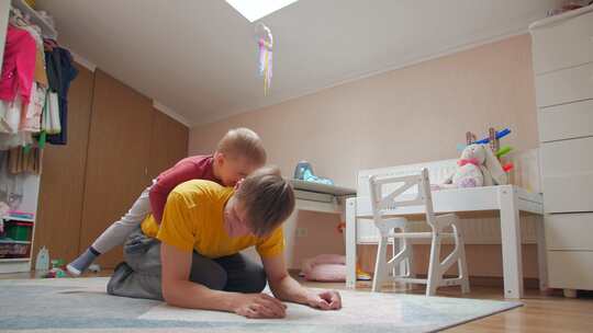 儿子在父亲回来