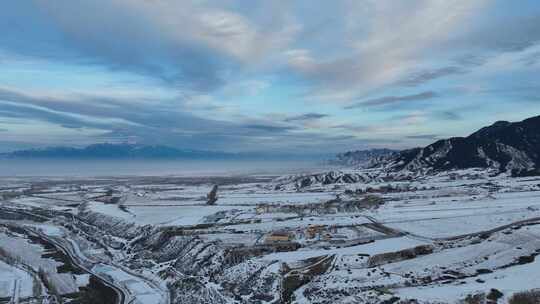 新疆雪山延时摄影航拍视频素材