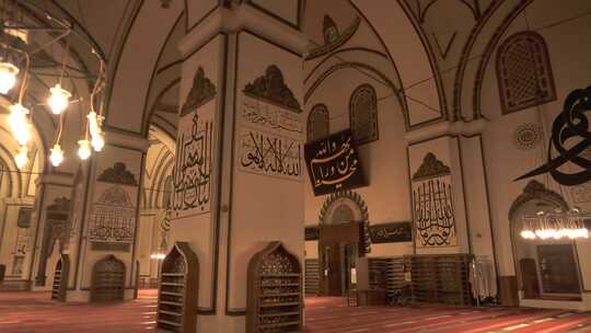 美丽的清真寺内部