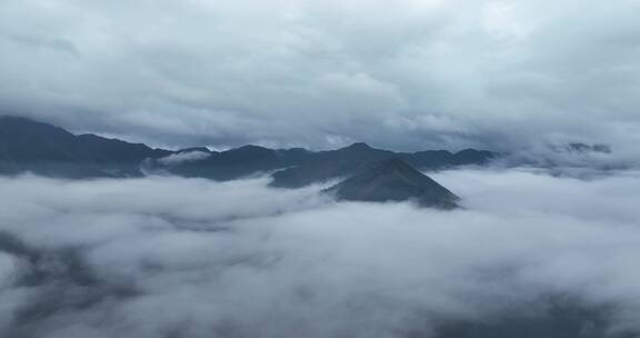 二广高速清远连山乡村云雾航拍