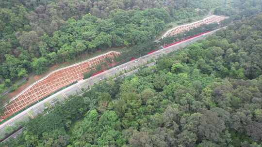 山地间公路航拍