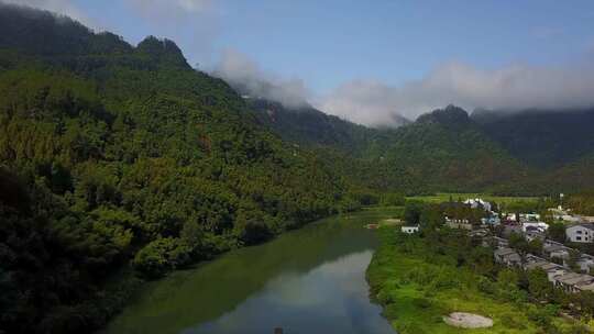 安徽黄山湖泊航拍视频