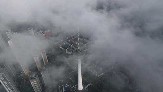 彩电塔沈阳地标建筑云雾缭绕云海城市航拍