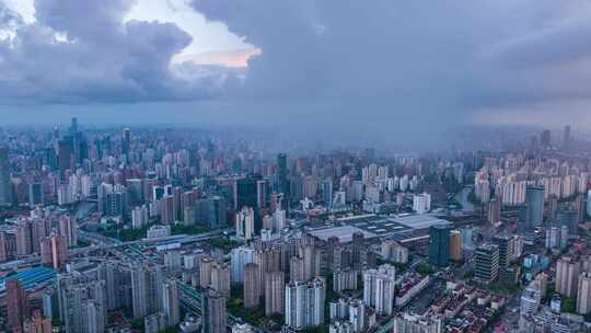 航拍暴风雨前的上海黑云压城乌云密布合集