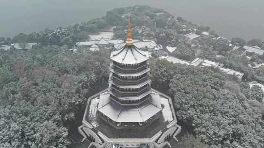 杭州西湖雷峰塔雪景