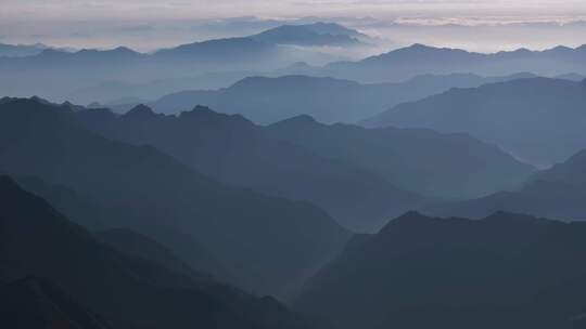 江南高山群山晨曦云海云雾浙江丽水松阳风光视频素材模板下载