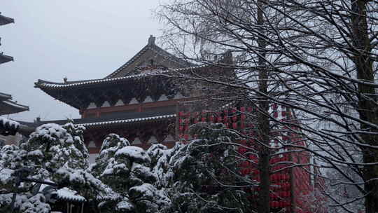 杭州径山寺中式古建筑雪景