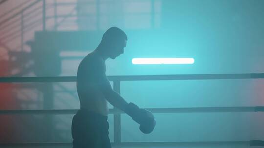 拳击手在擂台上行走视频素材模板下载