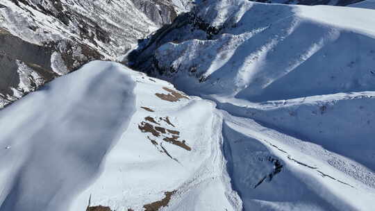 佐治亚州古多里美丽雪山的鸟瞰图