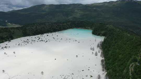 丽江干河坝湖泊森林树林航拍