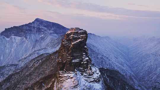 梵净山雪后日出云海仙境