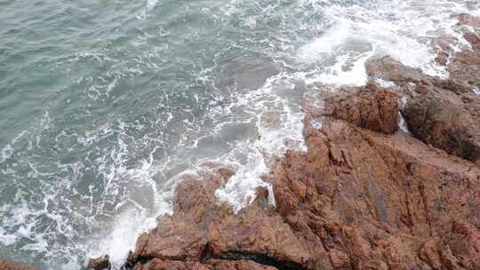 深圳海岸线-大梅沙礁石风起浪涌