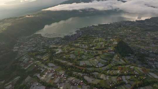 金塔马尼，巴图尔，火山，农场