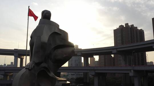 南浦大桥下公园地标塑像