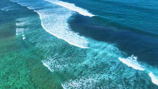 巴厘岛佩妮达精灵沙滩风光