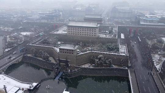 西安城墙永宁门雪景航拍