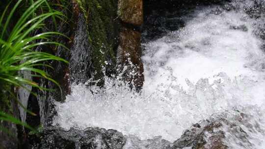 河边流水河流河水小溪山泉泉水流体液体水流