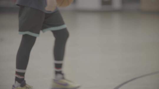 4k实拍体育馆打篮球视频素材模板下载