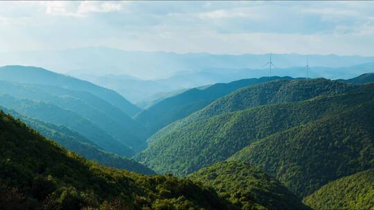 云南风力发电青山间扫光