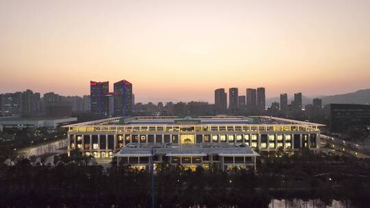 现代企业科技园区建筑夜景华为全球培训中心视频素材模板下载