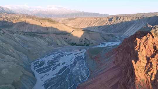 大峡谷悬崖航拍陡峭地貌安集海山谷山脉裂谷