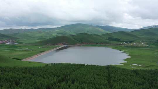 航拍草原森林 绿水青山 森林树木