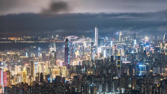 深圳梧桐山雨后云海夜景