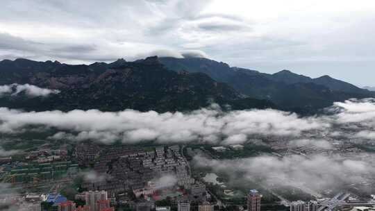 雨后的泰安