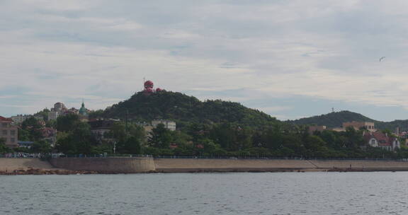 青岛栈桥沿海日出火烧云