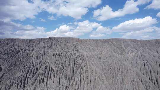 新疆独山子大峡谷