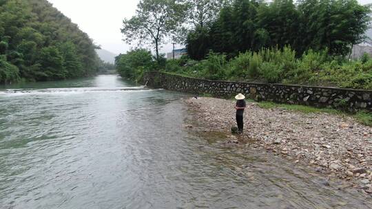 航拍浙江杭州萧山富阳农村溪流钓鱼