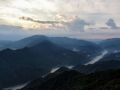 航拍东江湖大山山峦云海自然风光全景