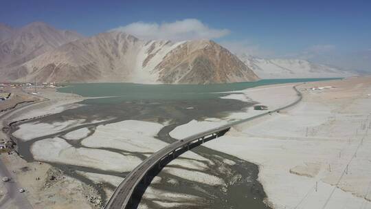 新疆阿克陶县白沙湖白沙山自然风光