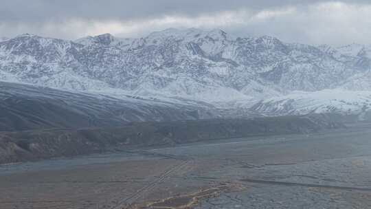 昆仑山山脉实景