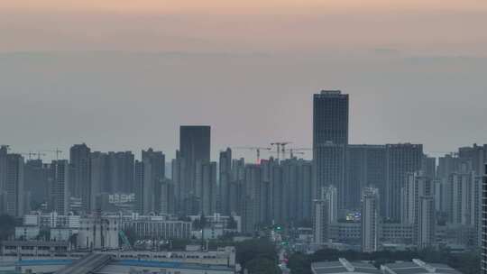 城市高楼黄昏全景