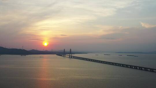 江西省鄱阳湖二桥与朝阳的航拍视频