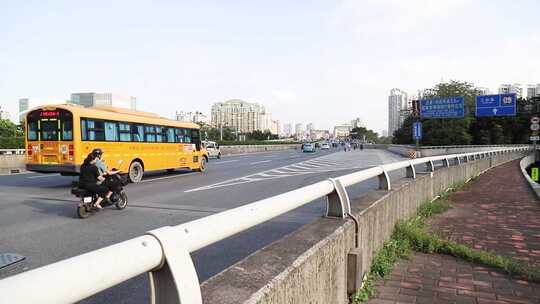 城市上下班交通道路