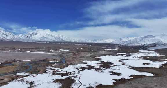 新疆帕米尔高原雪山航拍