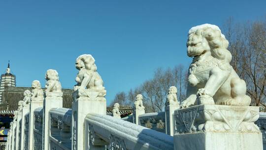 舍利塔石桥狮子初春冰雪融化