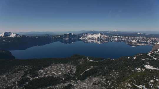 火山口，湖，树，雪