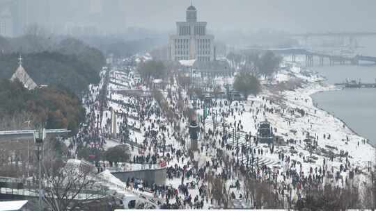 汉口江滩雪景