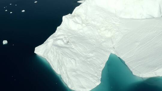 航拍格陵兰岛的冰川